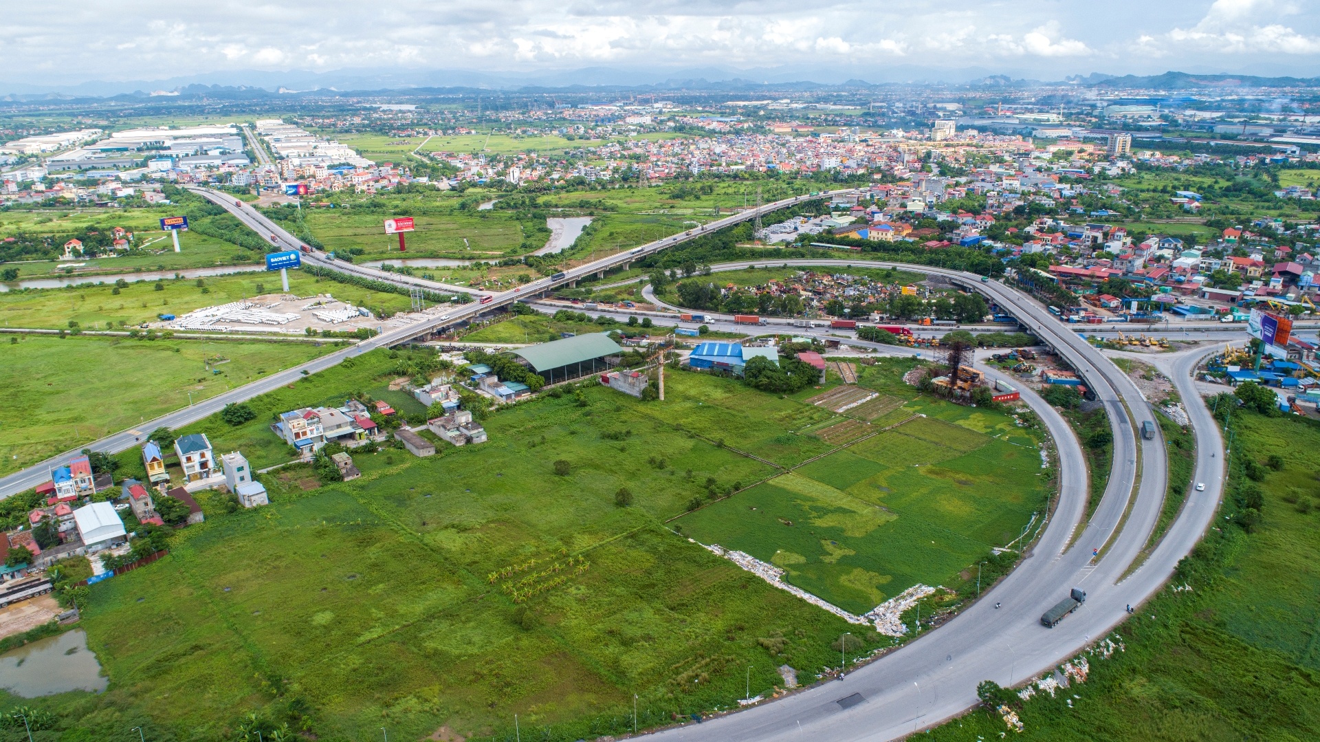 giao thong cua ngo Hai Phong anh 5