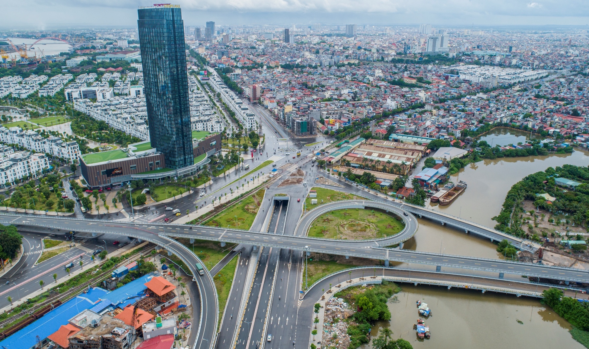 Vung Dong bang song Hong dan dat tang truong kinh te ca nuoc hinh anh