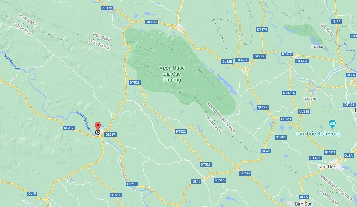 oto lao xuong song Ma anh 2