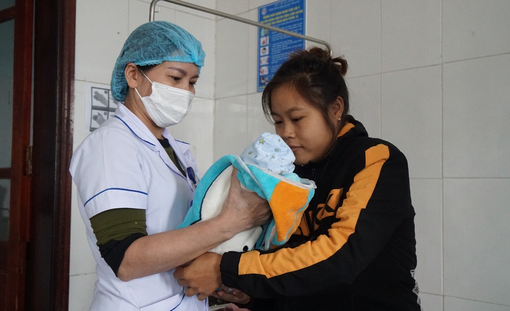 nhung san phu vuot lu anh 3