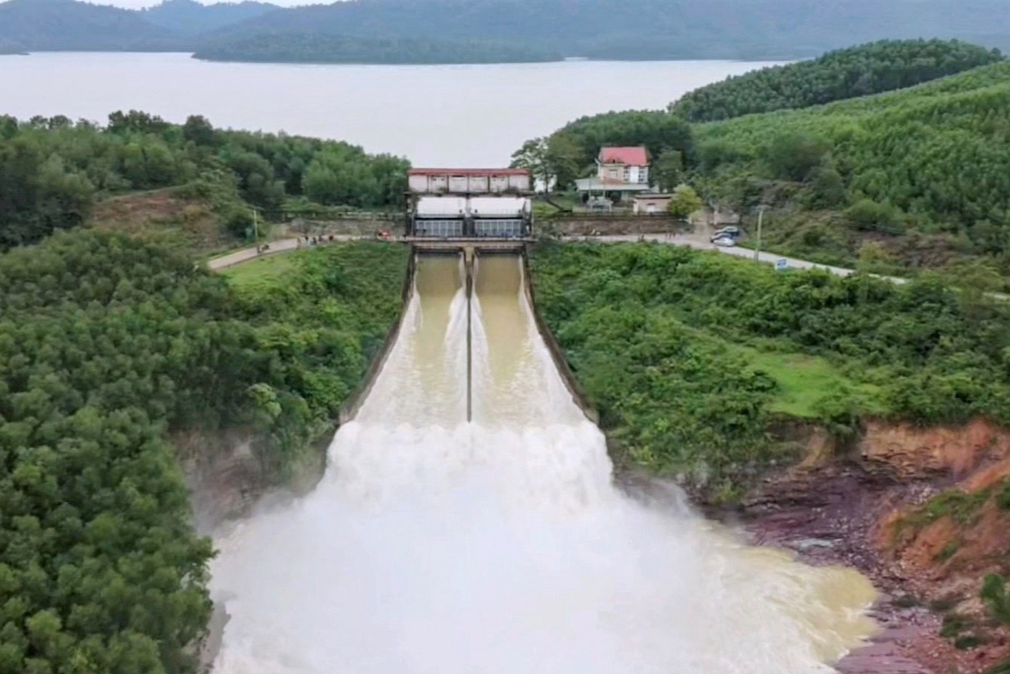 Ho Ke Go sau dot lu lich su hinh anh