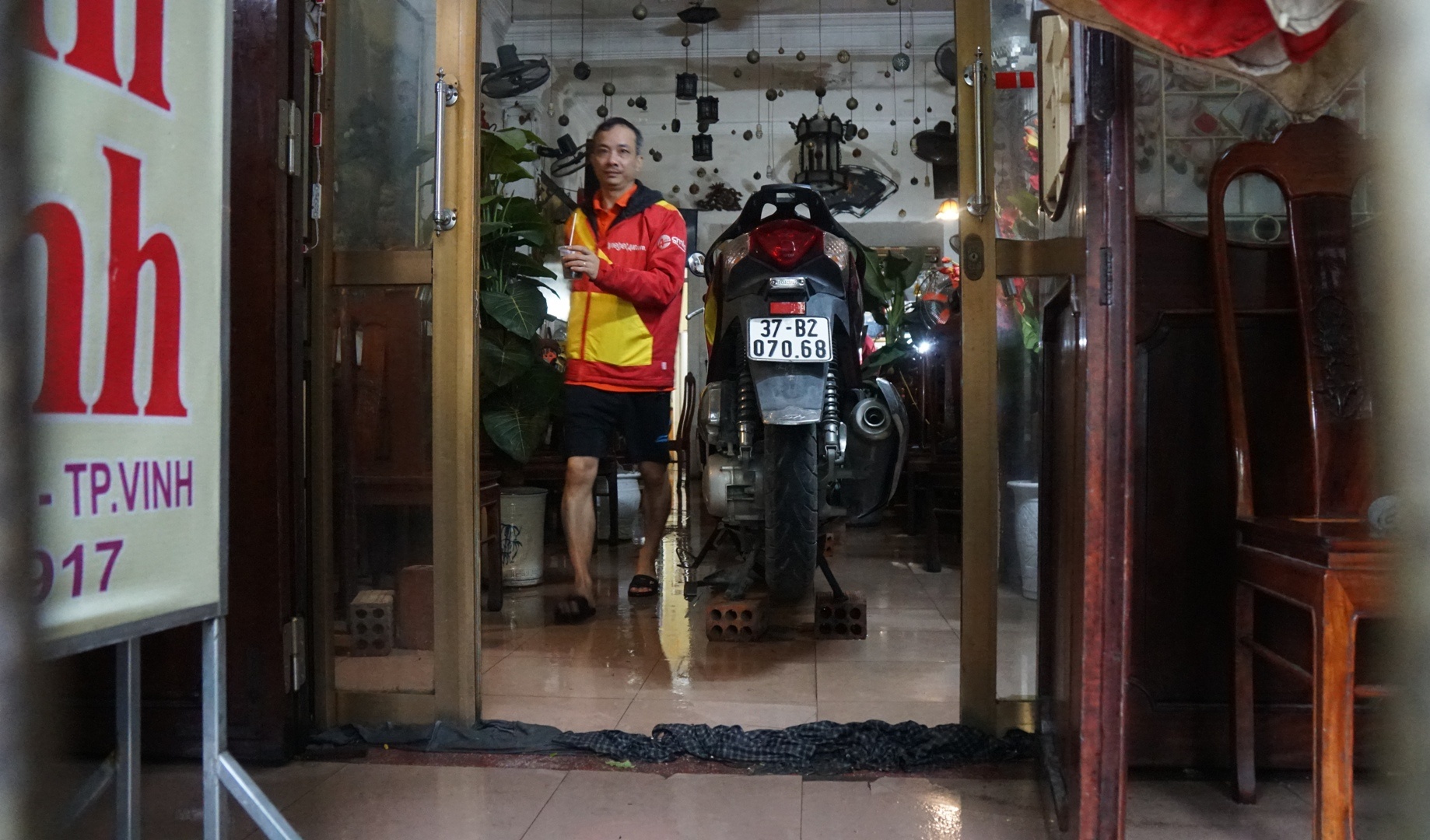 TP Vinh ngap sau anh 3