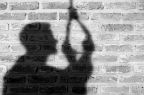 Nghi pham tu vong tai nha tam giu hinh anh