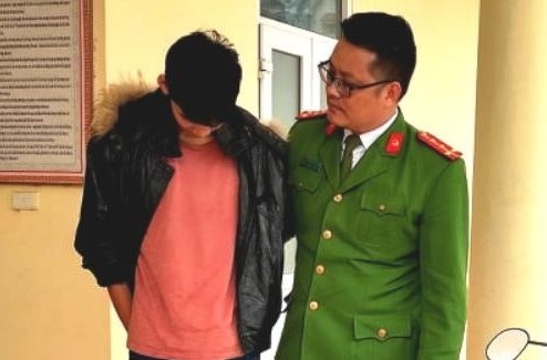 Bat nghi pham cuop giat, chem nguoi o Ha Noi hinh anh