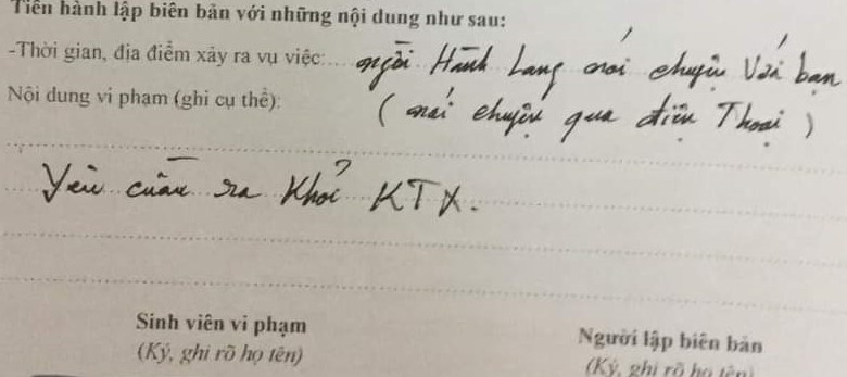 bị đuổi vì nghe điện thoại ngoài hành lang ảnh 2 bi duoi vi nghe dien thoai ngoai hanh lang anh 2