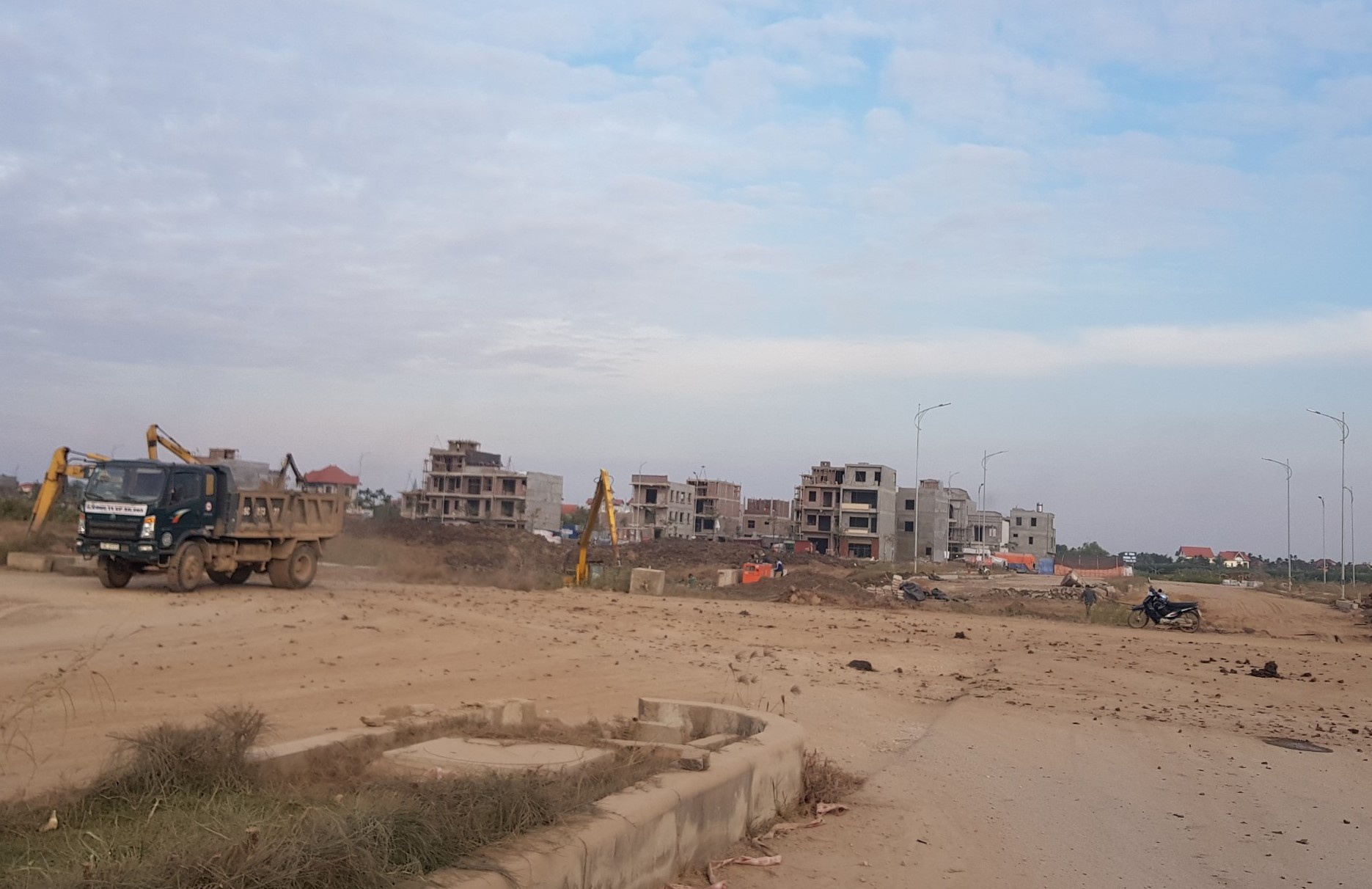 gia dat Thuy Nguyen tang anh 3