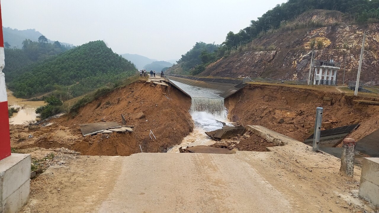 kenh 4.300 ty dut gay anh 1