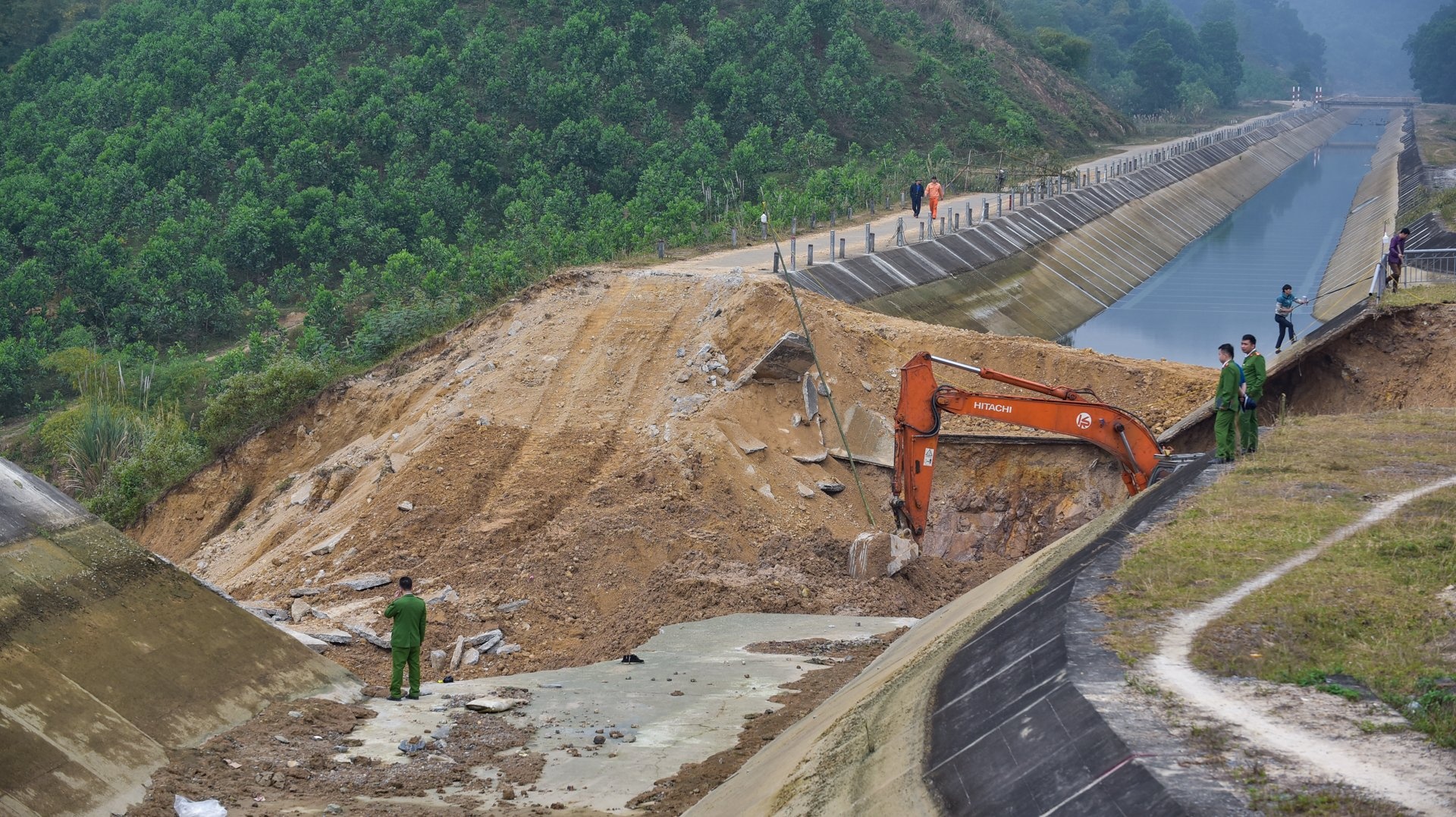 tuyen kenh 4.300 ty dut gay anh 1