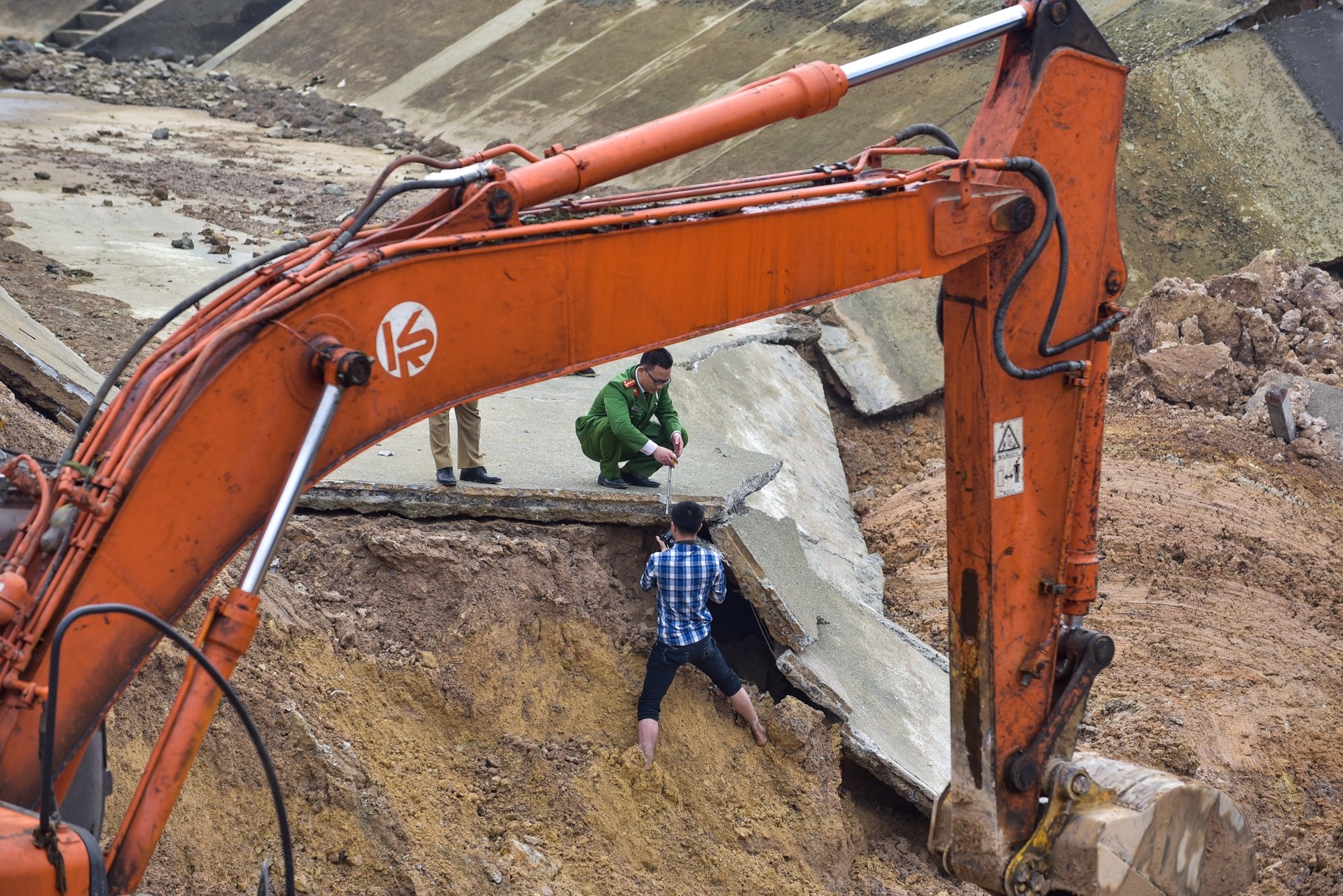 tuyen kenh 4.300 ty dut gay anh 5