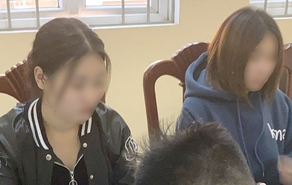 Hon 20 nam nu phe ma tuy trong quan karaoke hinh anh