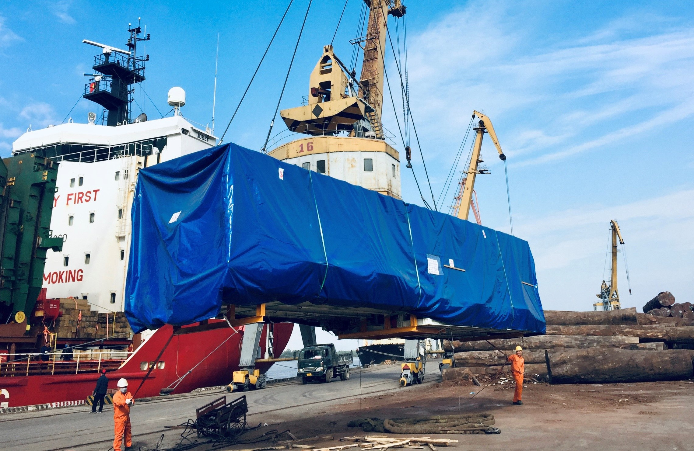 Robot dao ham metro Ha Noi cap cang Hai Phong hinh anh