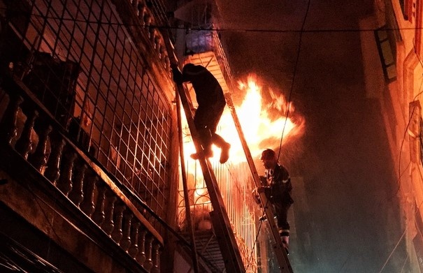 Nu sinh lop 9 tu vong sau vu chay nha hinh anh