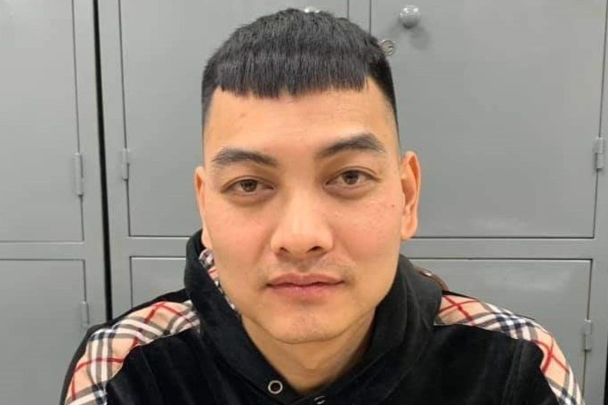 Ke no sung vao xe cua Duong Minh Tuyen ra dau thu hinh anh