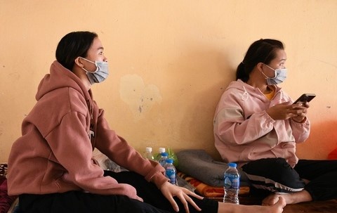 Chi Linh dua 1.800 cong nhan Cong ty POYUN den khu cach ly moi hinh anh