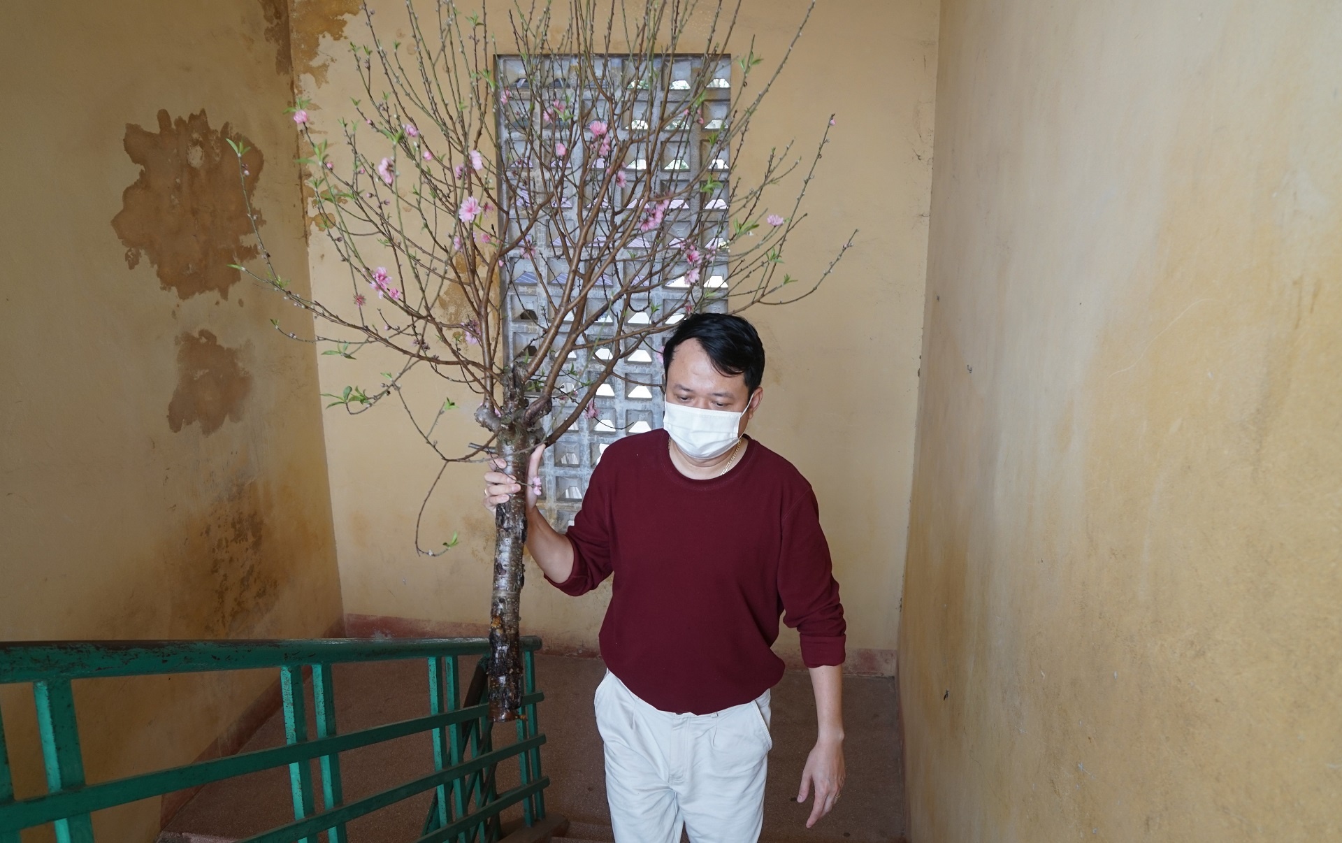 ngay Tet o khu cach ly hoc sinh anh 9