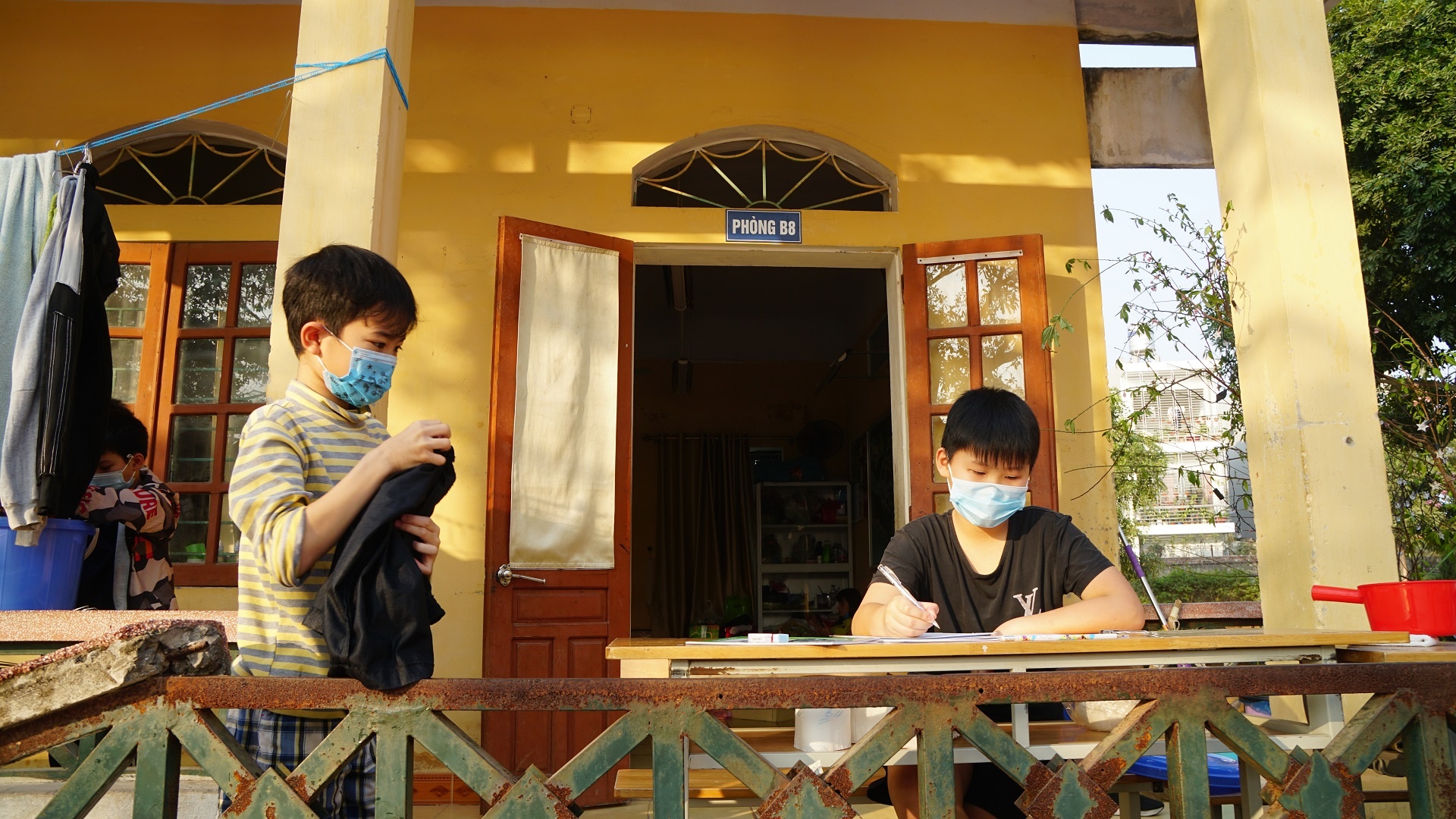 ngay Tet o khu cach ly hoc sinh anh 3