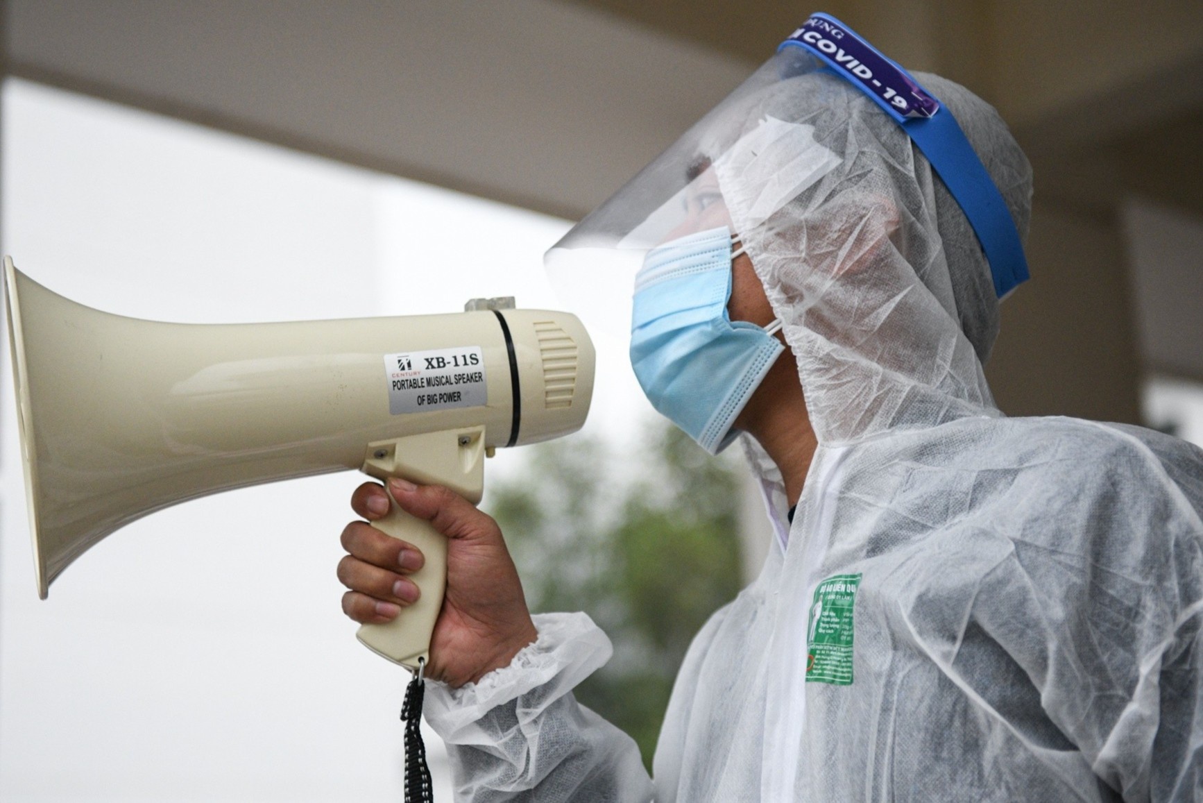 Hai Duong tim nguoi den 3 dia diem lien quan ca nghi mac Covid-19 hinh anh