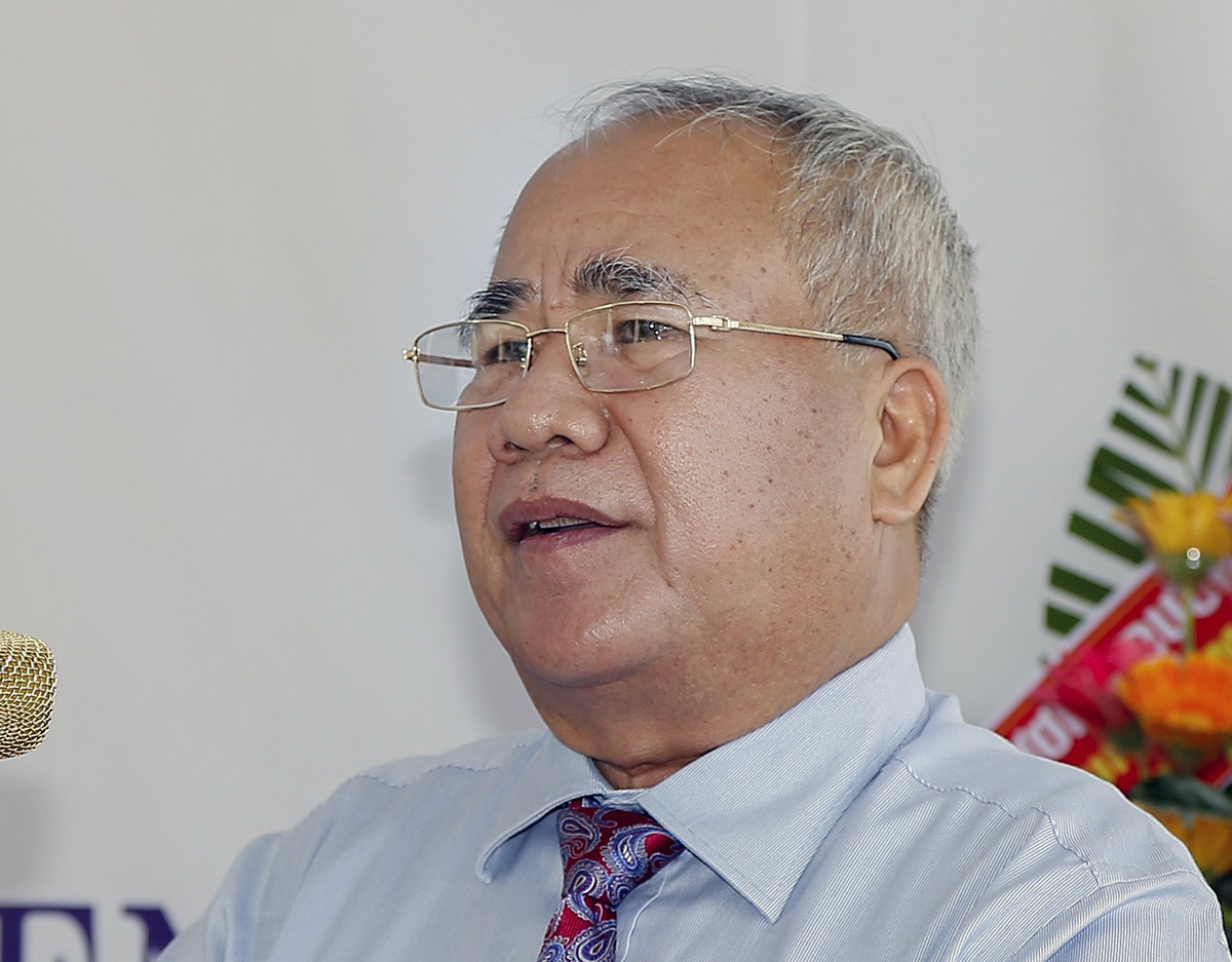 Khoi to, bat tam giam nguyen pho chu tich tinh Khanh Hoa hinh anh