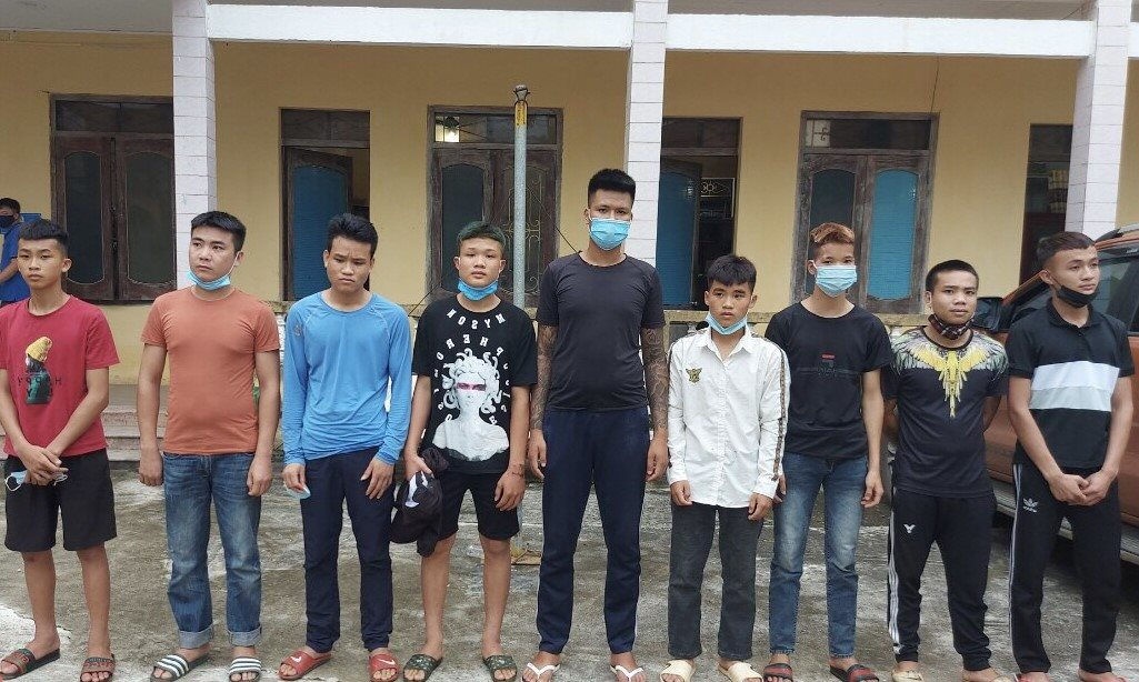 hon chien voi dan lang anh 1