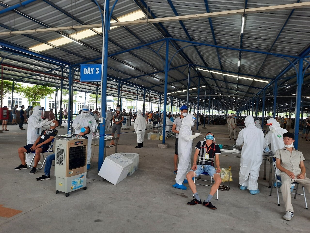 Hai Duong xet nghiem 14.000 cong nhan anh 1