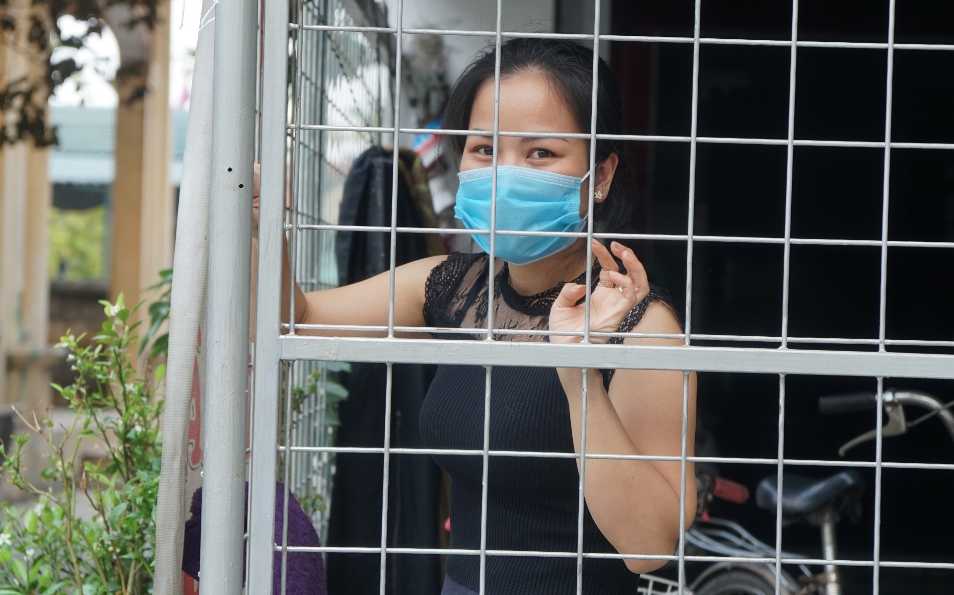 Cuoc song trong o dich nguy hiem nhat Hai Duong hinh anh