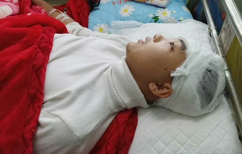 Nam sinh lop 11 bi bat vi danh ban vo so nao hinh anh