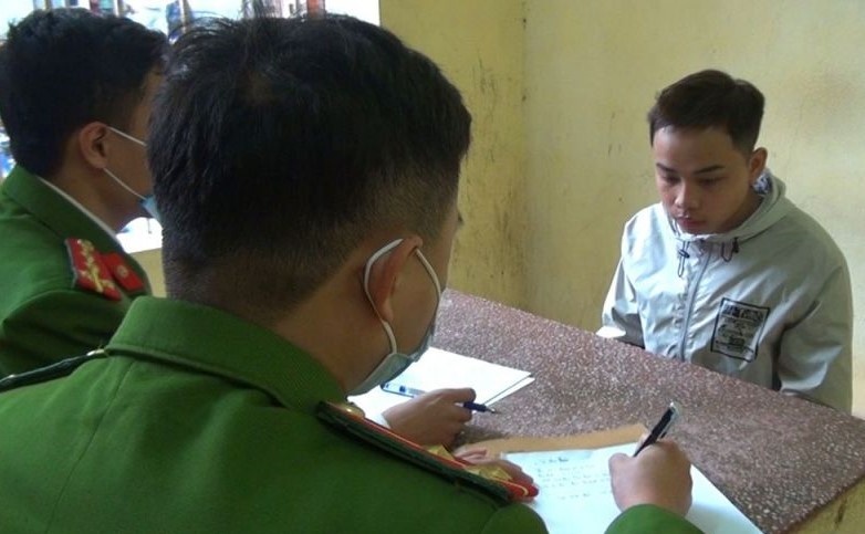 Bat nhom sua ket qua xo so, lua dao gan 500 trieu hinh anh