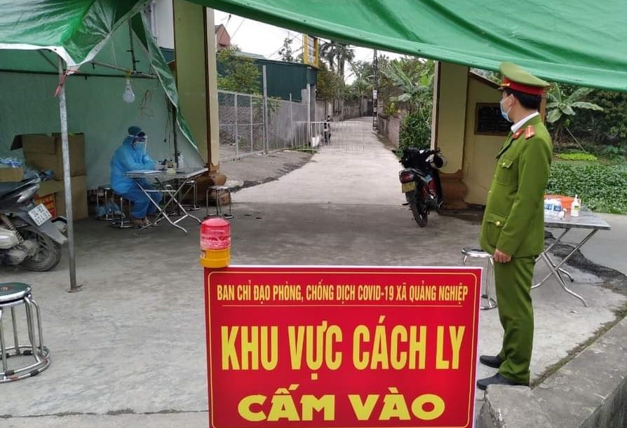 Nhan vien y te o Hai Duong mac Covid-19 hinh anh