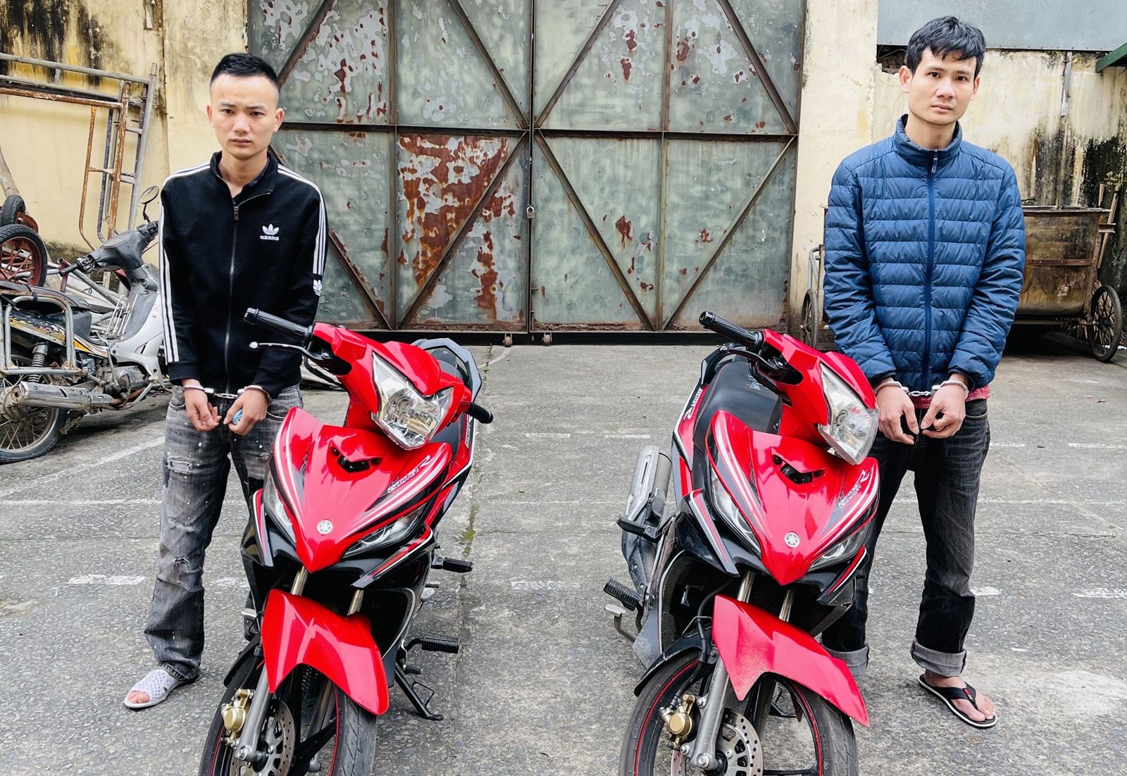 nổ súng sau tiệc sinh nhật ảnh 1 no sung sau tiec sinh nhat anh 1