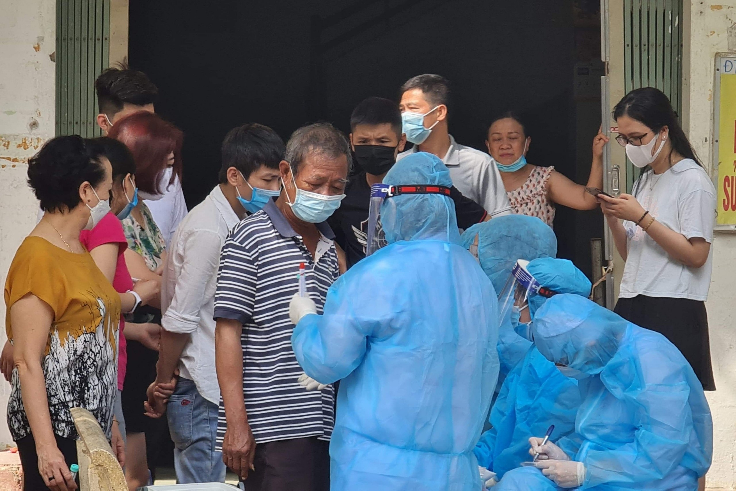 tai xe co 100 F1 anh 1