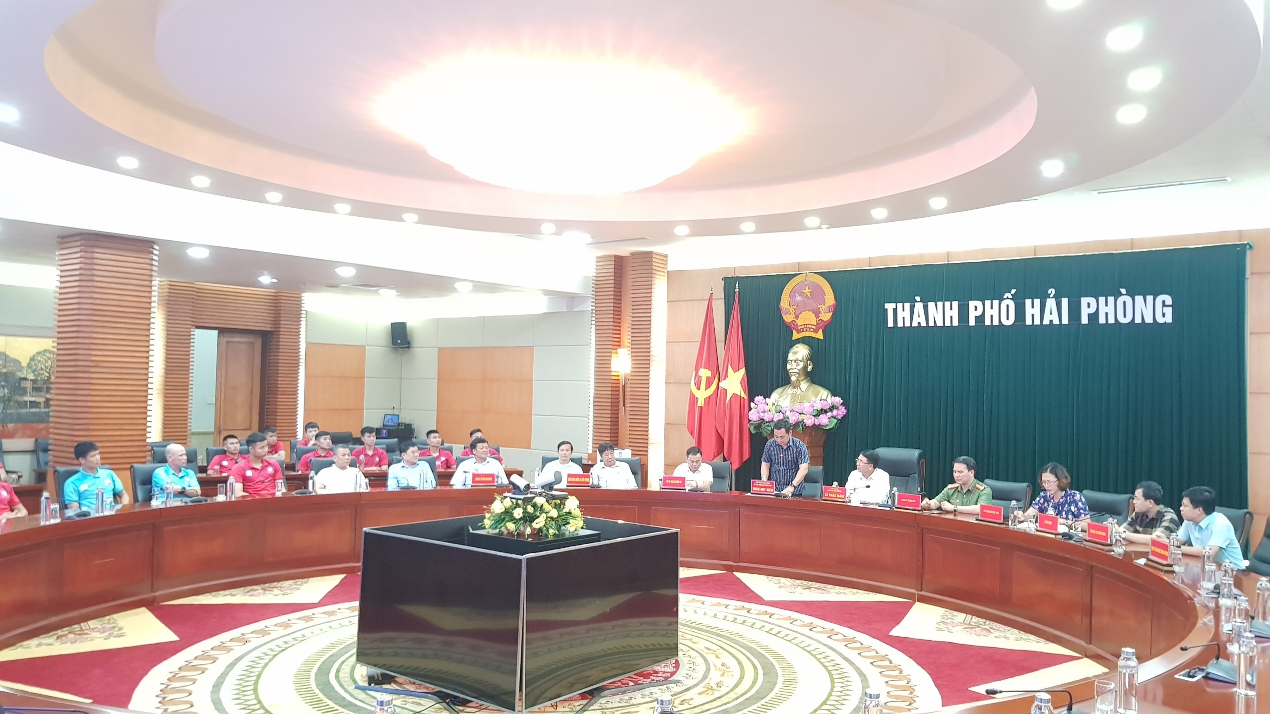 chuyen giao CLB Hai Phong anh 1