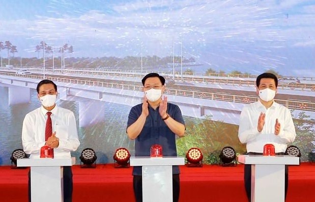 Khoi cong du an hon 1.200 ty de nang cap quoc lo 10 hinh anh