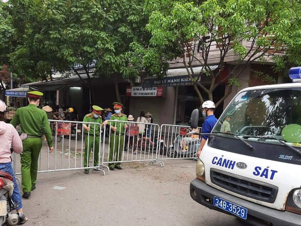 chu quan xam tung du dam cuoi anh 1