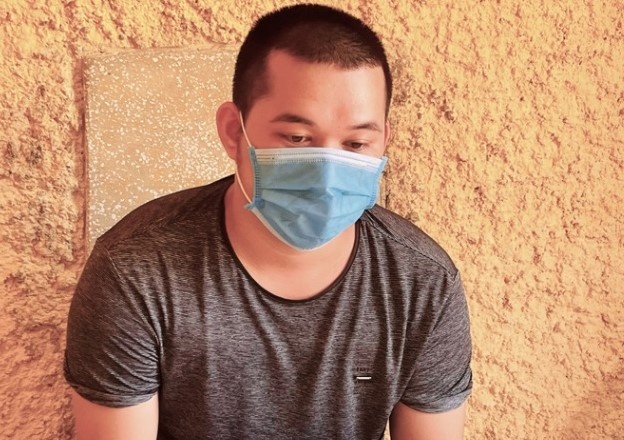 goi nhan vien karaoke dung ma tuy anh 2