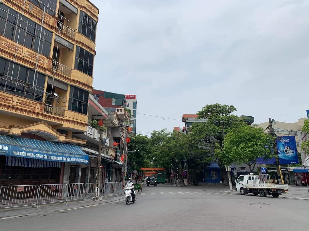 Hai Duong cho nha hang tro lai anh 1