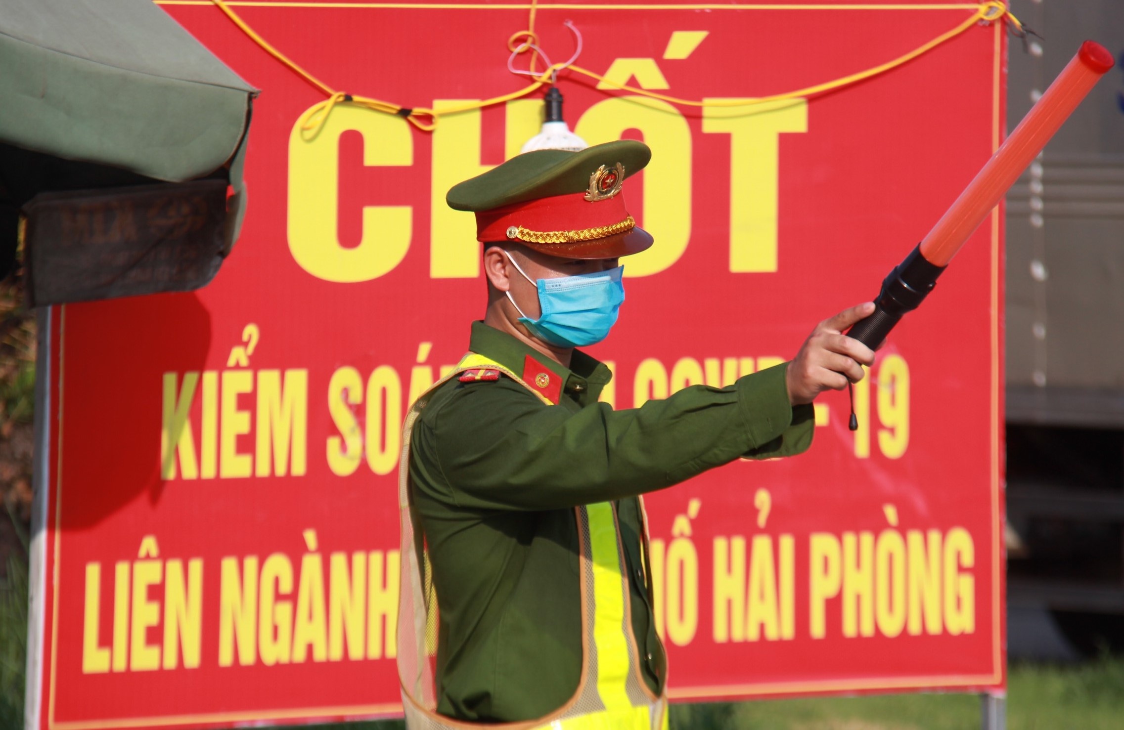 Hai Phong van dong nguoi dan o TP.HCM hoan ve que hinh anh