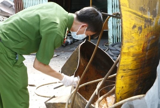 Ke giet hang xom ra dau thu hinh anh