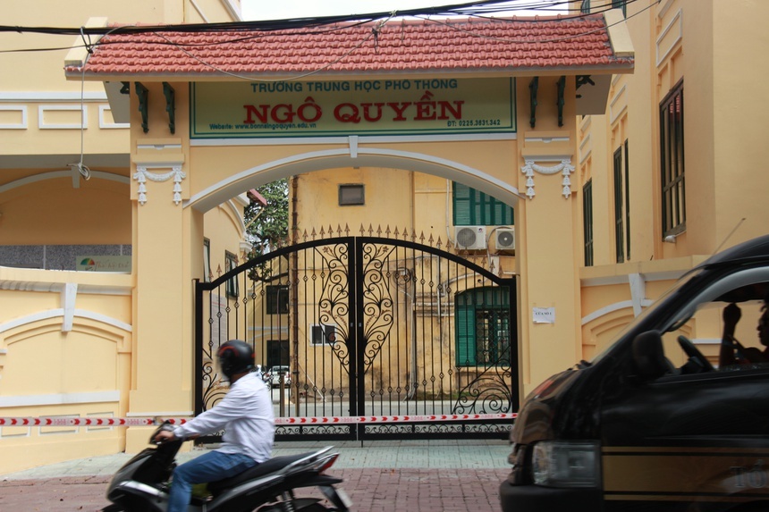 Kiem diem nhieu lanh dao quan lien quan vu nu van thu mac Covid-19 hinh anh