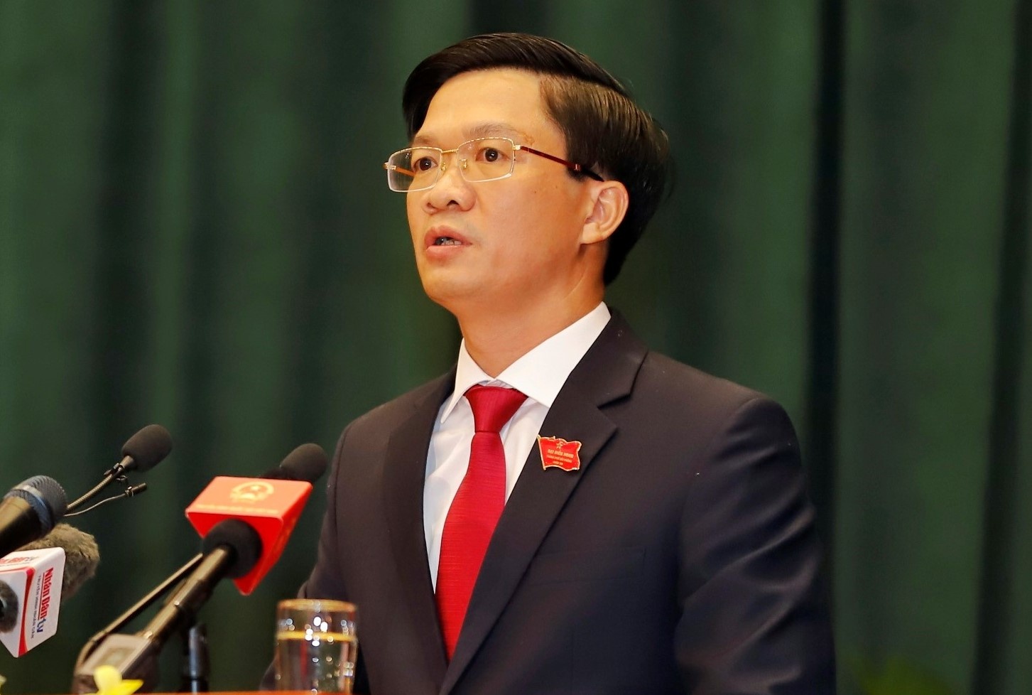 Ong Pham Van Lap lam Chu tich HDND TP Hai Phong hinh anh