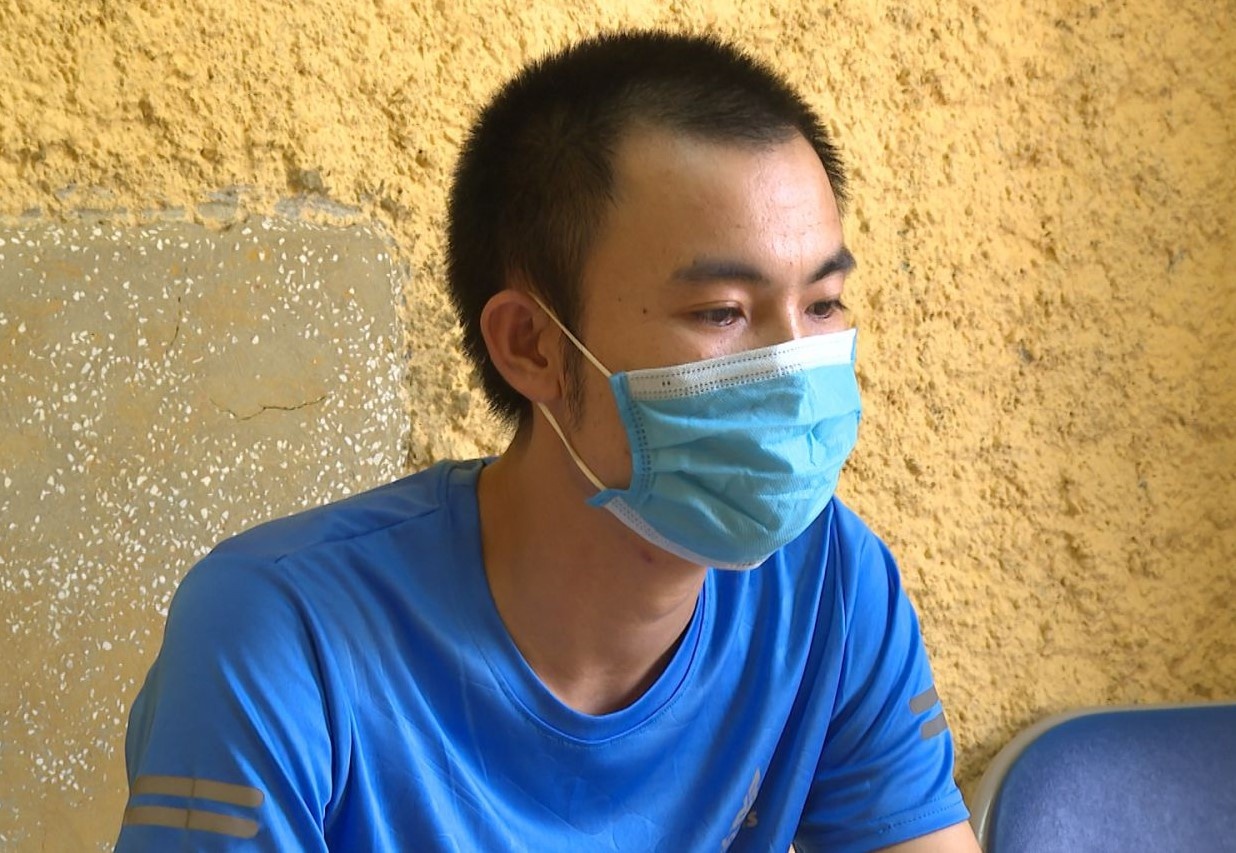 Tam giu nghi pham lua nhieu nguoi mua hang qua mang hinh anh