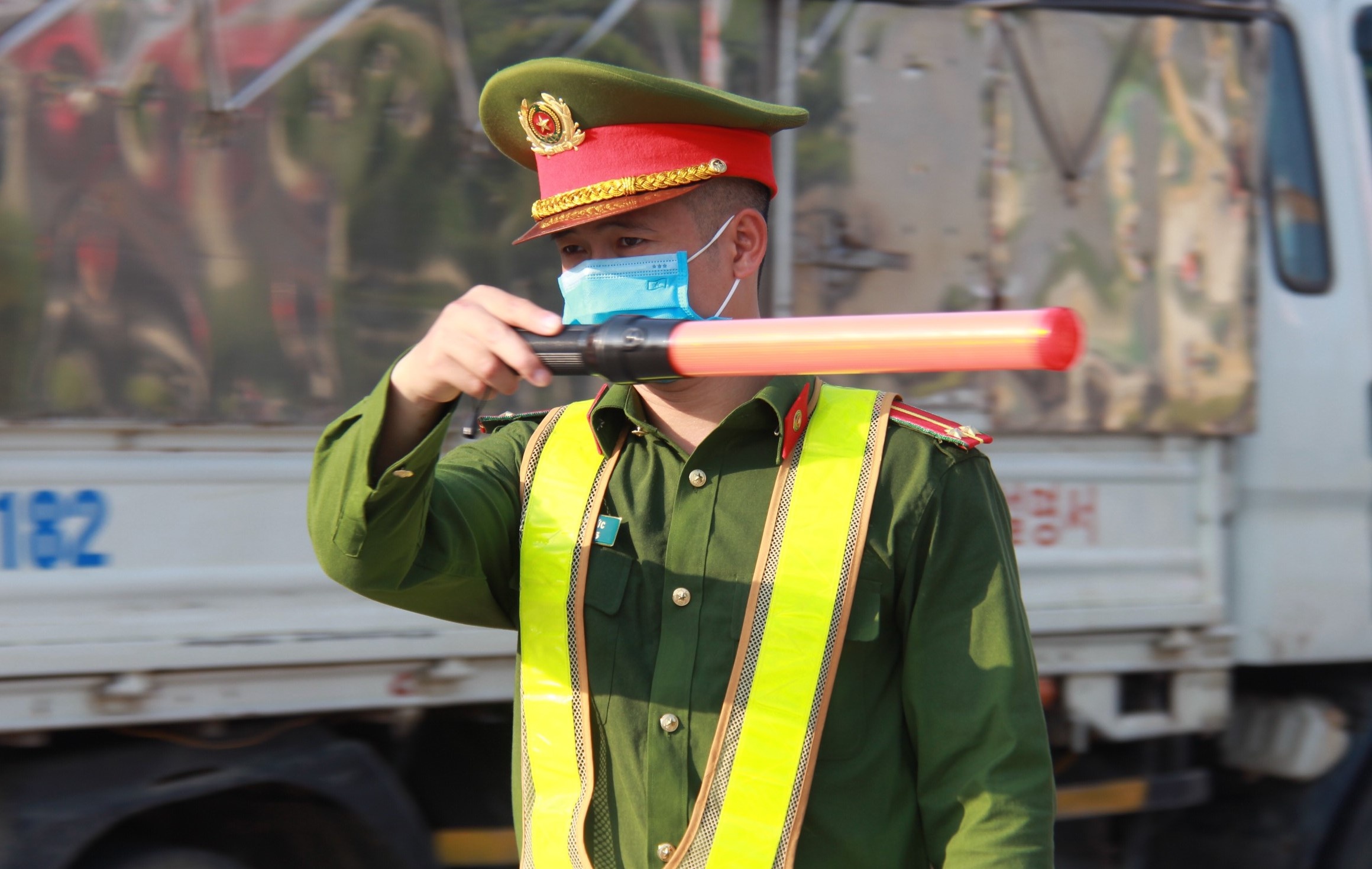 Nguoi vao Hai Phong phai co giay xet nghiem am tinh nCoV trong 5 ngay hinh anh