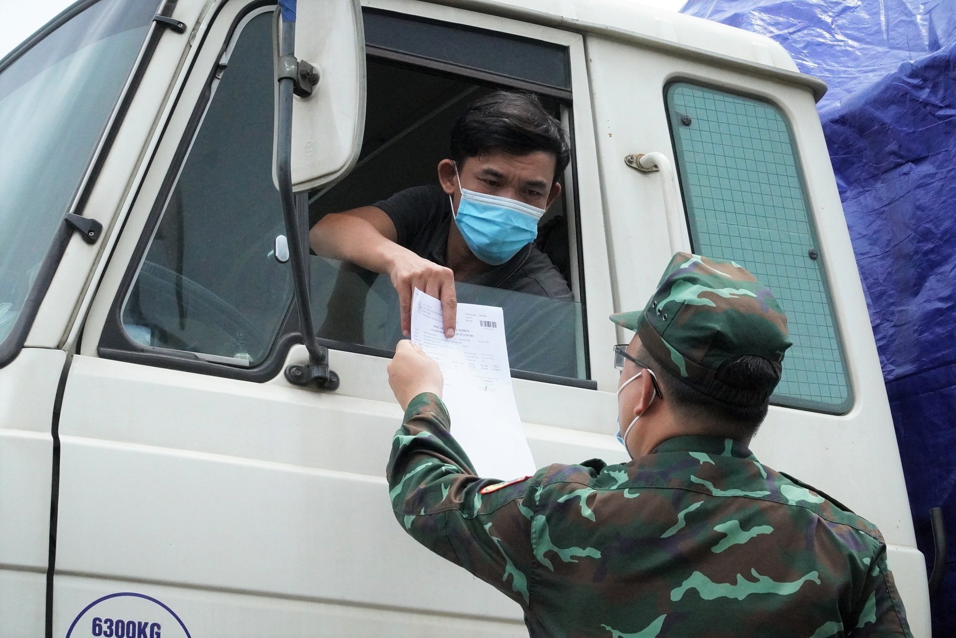 ngay dau xet nghiem tai cua ngo anh 10