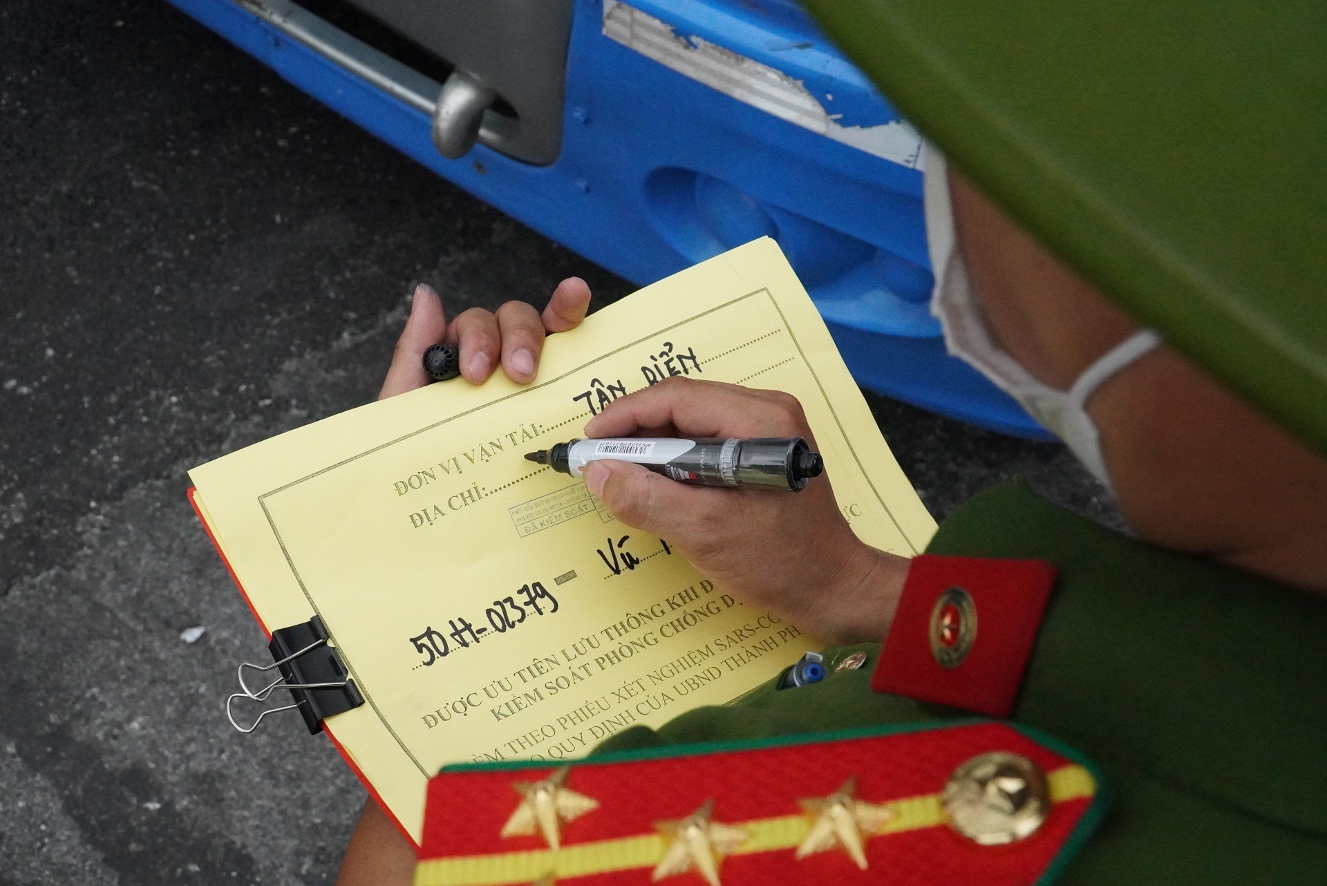 cua ngo Hai Phong un tac anh 3