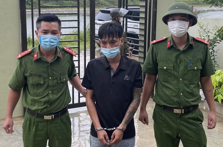 Dam chet nguoi khi di doi no hinh anh