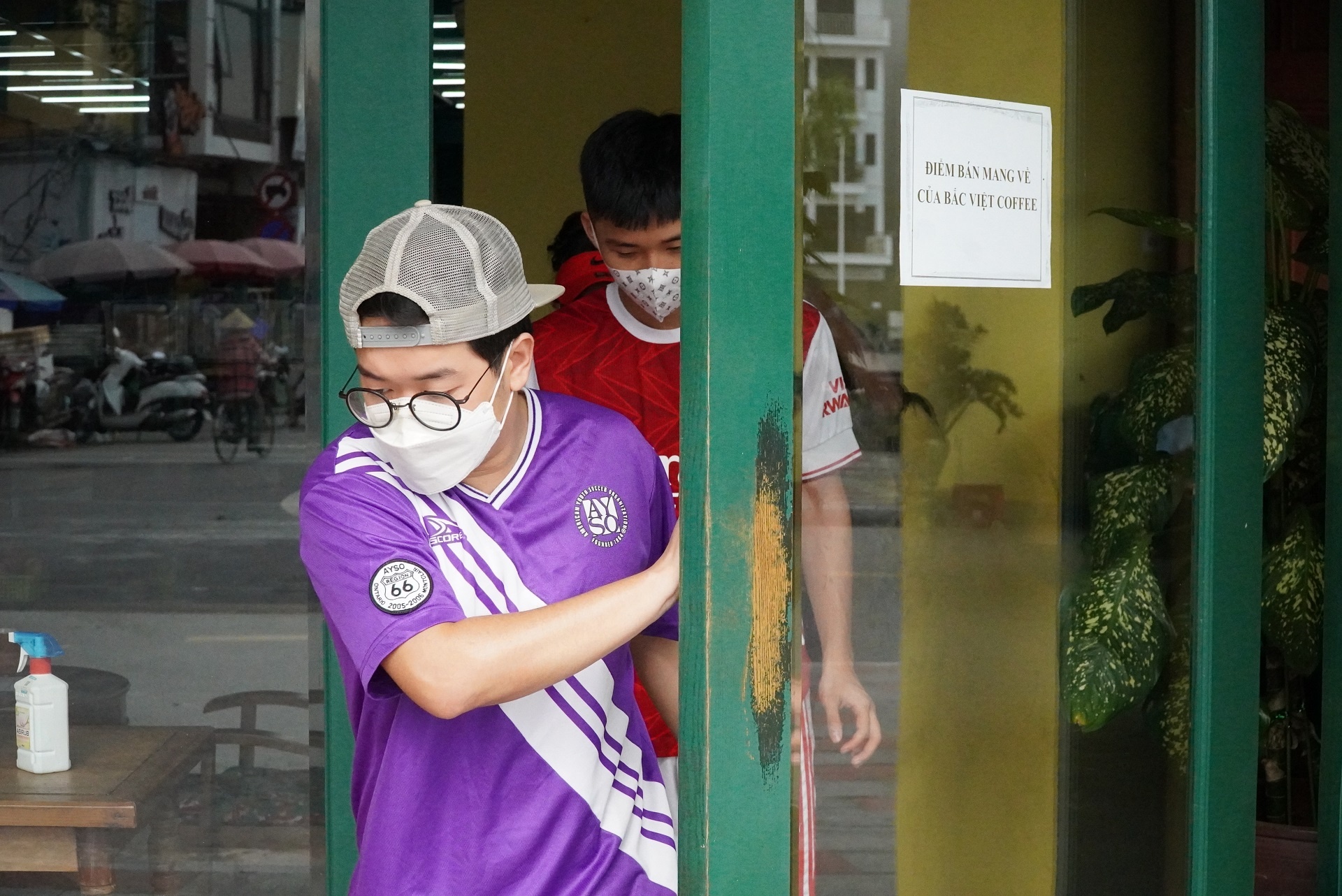 hang quan Hai Phong ban mang ve anh 2