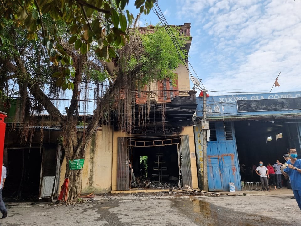 vợ chồng tử vong có vết đâm ảnh 1 vo chong tu vong co vet dam anh 1