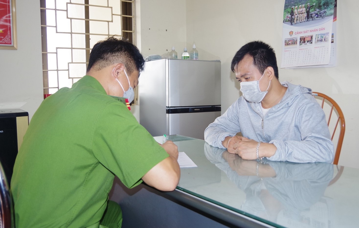 trom hon 5, 5 tan nhom phe lieu anh 1