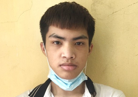 dap cua kinh oto trom cap anh 1