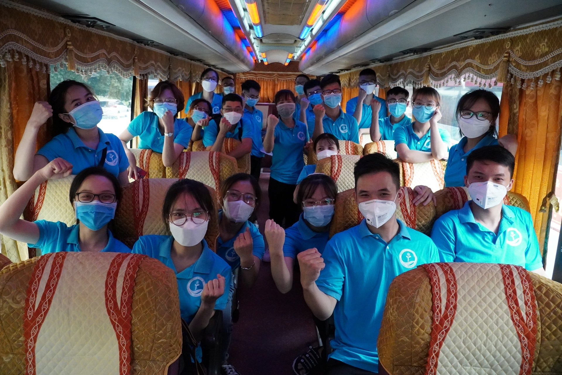 sinh vien Hai Phong chi vien TP.HCM anh 7