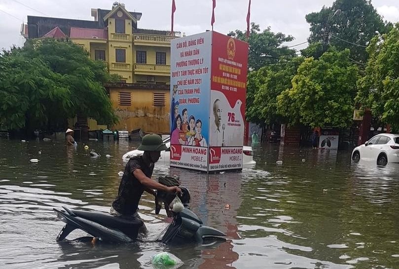 duong pho Hai Phong ngap anh 4